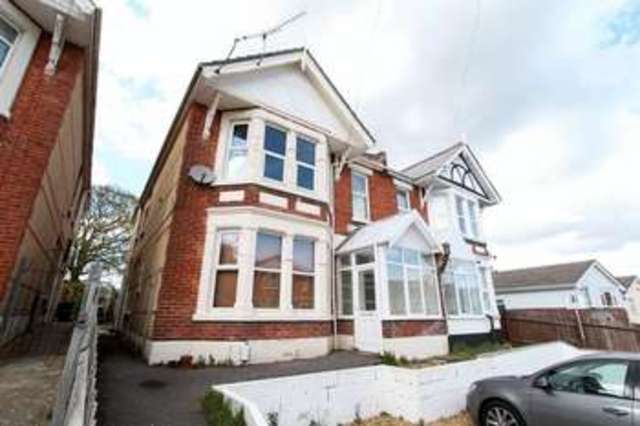  Image of 3 bedroom Flat for sale in Alexandra Road Southbourne Bournemouth BH6 at Alexandra Road  Bournemouth, BH6 5JA