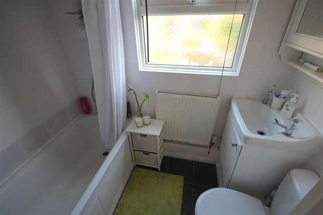  Image of 2 bedroom Terraced house to rent in Alpine Street Reading RG1 at Reading, RG1 2PZ