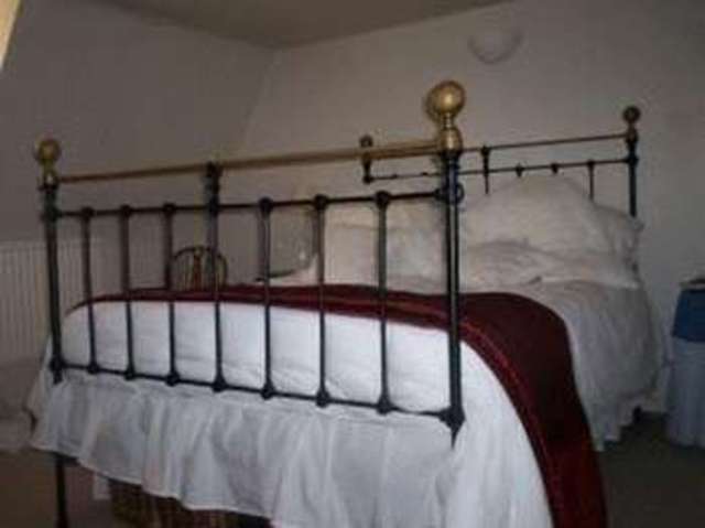  Image of 1 bedroom Flat to rent in High Street Alton GU34 at 59 High Street  Alton, GU34 1AB