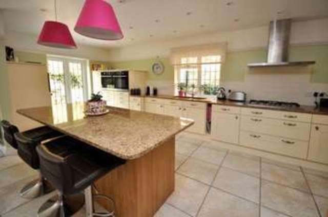  Image of 5 bedroom Detached house for sale in Amersham Hill Drive High Wycombe HP13 at Amersham Hill Drive  High Wycombe, HP13 6QX