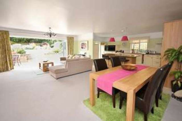  Image of 5 bedroom Detached house for sale in Amersham Hill Drive High Wycombe HP13 at Amersham Hill Drive  High Wycombe, HP13 6QX