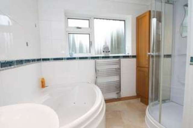  Image of 4 bedroom Detached house to rent in Amersham Hill Gardens High Wycombe HP13 at Amersham Hill Gardens  High Wycombe, HP13 6QP