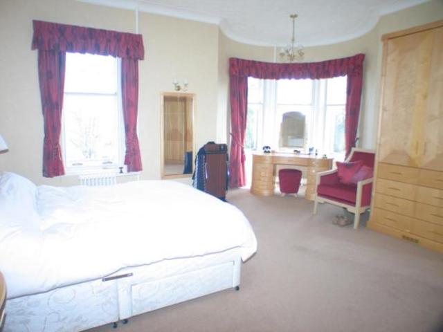  Image of 5 bedroom Detached house to rent in Montrose Terrace Bridge of Weir PA11 at Montrose Terrace Bridge of Weir Renfrewshire, PA11 3DH