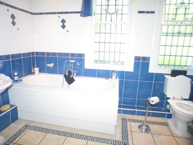  Image of 5 bedroom Detached house to rent in Montrose Terrace Bridge of Weir PA11 at Montrose Terrace Bridge of Weir Renfrewshire, PA11 3DH