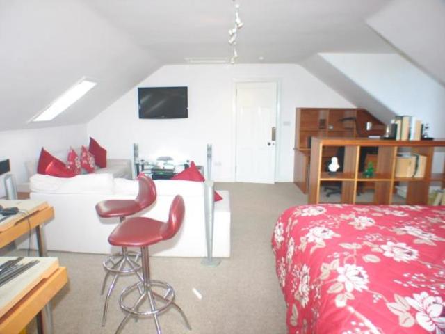  Image of 5 bedroom Detached house to rent in Montrose Terrace Bridge of Weir PA11 at Montrose Terrace Bridge of Weir Renfrewshire, PA11 3DH