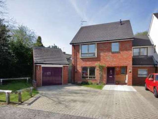  Image of 3 bedroom Detached house for sale in Amorosa Close Ifield Crawley RH11 at Amorosa Close Ifield Crawley, RH11 7GN