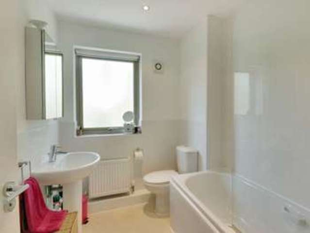  Image of 3 bedroom Detached house for sale in Amorosa Close Ifield Crawley RH11 at Amorosa Close Ifield Crawley, RH11 7GN