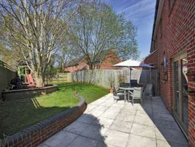  Image of 3 bedroom Detached house for sale in Amorosa Close Ifield Crawley RH11 at Amorosa Close Ifield Crawley, RH11 7GN