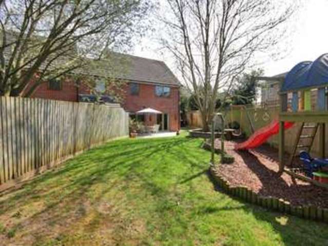  Image of 3 bedroom Detached house for sale in Amorosa Close Ifield Crawley RH11 at Amorosa Close Ifield Crawley, RH11 7GN