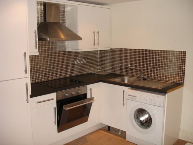  Image of 1 bedroom Flat to rent in East View Preston PR1 at East View  Preston, PR1 5AS