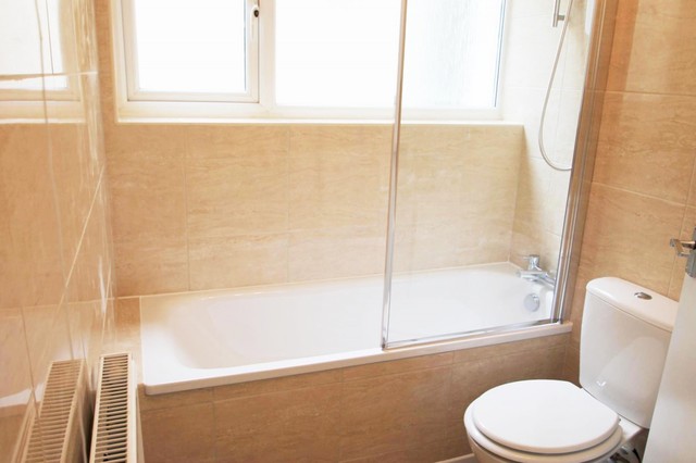  Image of 2 bedroom Flat to rent in Grosvenor Road St. Albans AL1 at Grosvenor Road  St Albans, AL1 3BZ