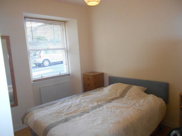  Image of 2 bedroom Flat to rent in Ardmillan Place Edinburgh EH11 at Ardmillan Edinburgh Edinburgh, EH11 2JU