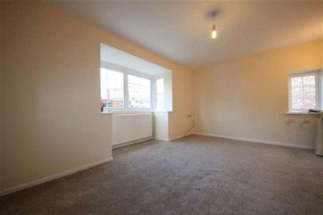  Image of 2 bedroom Detached house to rent in Ardmore Avenue Guildford GU2 at Guildford, GU2 9NJ