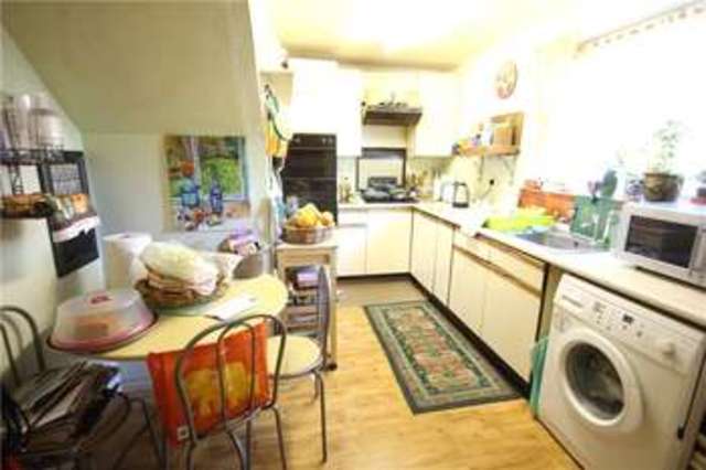 Image of 3 bedroom End of Terrace for sale in Ashton Road Woking GU21 at Woking  Knaphill, GU21 3QF