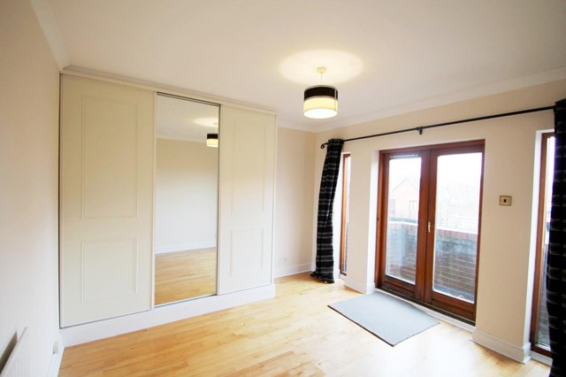  Image of 2 bedroom Flat to rent in Ashtree Court Granville Road St. Albans AL1 at Granville Road  St Albans, AL1 5UE