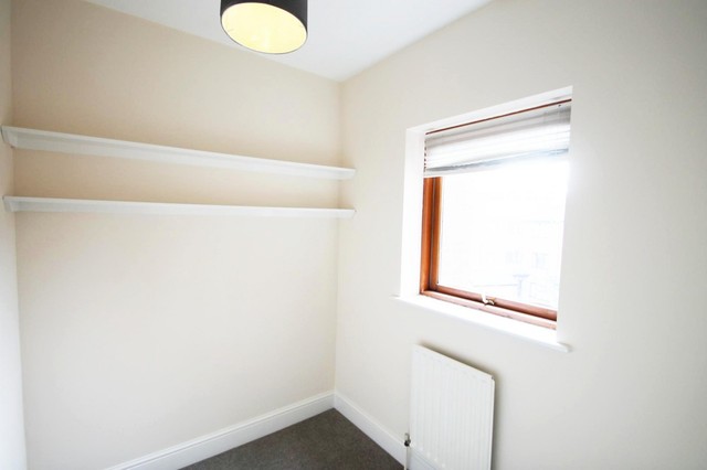  Image of 2 bedroom Flat to rent in Ashtree Court Granville Road St. Albans AL1 at Granville Road  St Albans, AL1 5UE