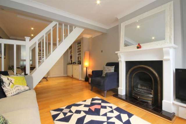  Image of 2 bedroom Cottage for sale in Astley Road Hemel Hempstead HP1 at Astley Road Boxmoor Hemel Hempstead, HP1 1HU