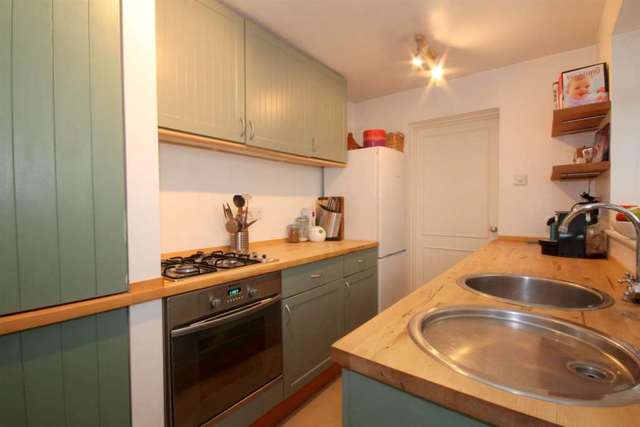  Image of 2 bedroom Cottage for sale in Astley Road Hemel Hempstead HP1 at Astley Road Boxmoor Hemel Hempstead, HP1 1HU