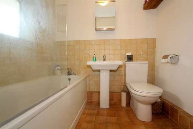  Image of 2 bedroom Cottage for sale in Astley Road Hemel Hempstead HP1 at Astley Road Boxmoor Hemel Hempstead, HP1 1HU