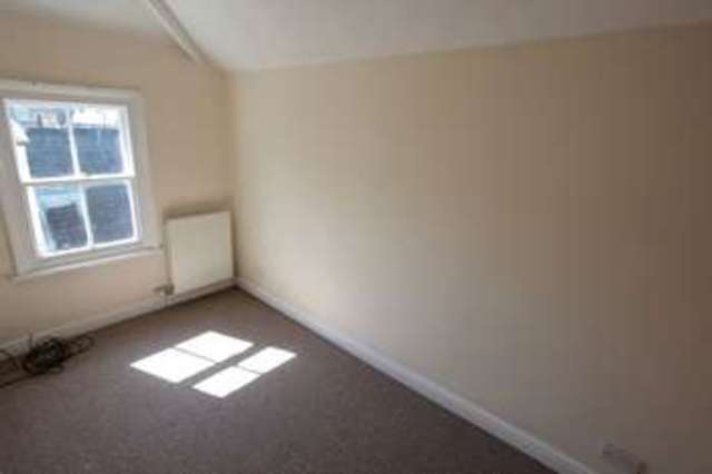  Image of 3 bedroom Flat to rent in Back Row Denbigh LL16 at Back Row  Denbigh, LL16 3TE