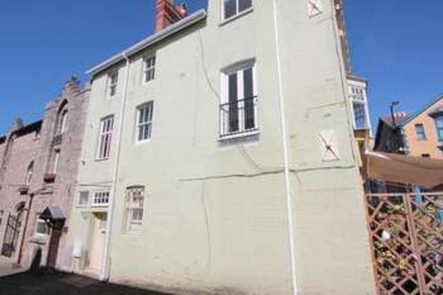  Image of 3 bedroom Flat to rent in Back Row Denbigh LL16 at Back Row  Denbigh, LL16 3TE