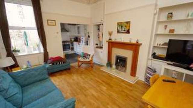  Image of 2 bedroom Flat for sale in Balmoral Terrace Heaton Newcastle upon Tyne NE6 at Balmoral Terrace Heaton Newcastle Upon Tyne, NE6 5YA