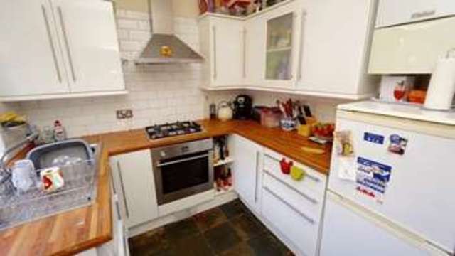  Image of 2 bedroom Flat for sale in Balmoral Terrace Heaton Newcastle upon Tyne NE6 at Balmoral Terrace Heaton Newcastle Upon Tyne, NE6 5YA