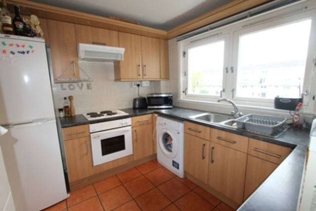  Image of 3 bedroom Flat to rent in Baltic Place Glasgow G40 at Bridgeton Glasgow Glasgow, G40 3EH