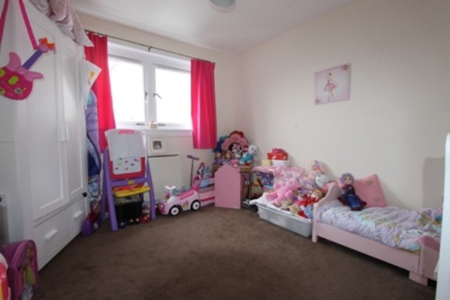  Image of 3 bedroom Flat to rent in Baltic Place Glasgow G40 at Bridgeton Glasgow Glasgow, G40 3EH