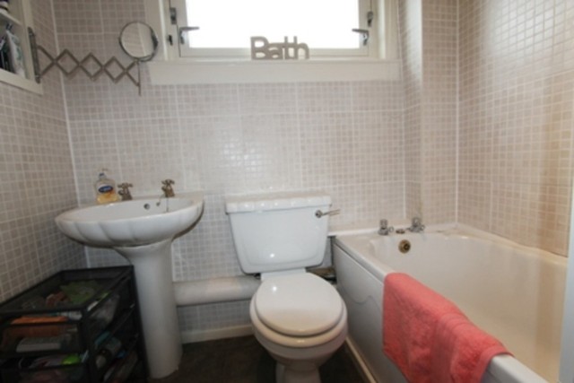  Image of 3 bedroom Flat to rent in Baltic Place Glasgow G40 at Bridgeton Glasgow Glasgow, G40 3EH