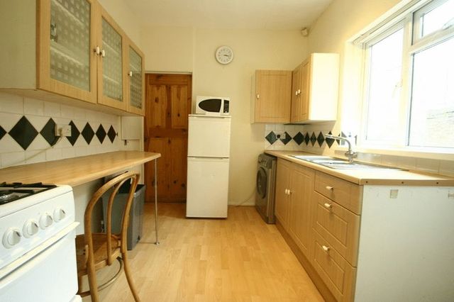  Image of 2 bedroom Flat to rent in Bayswater Road Jesmond Newcastle upon Tyne NE2 at Bayswater Road Array Jesmond, NE2 3HP