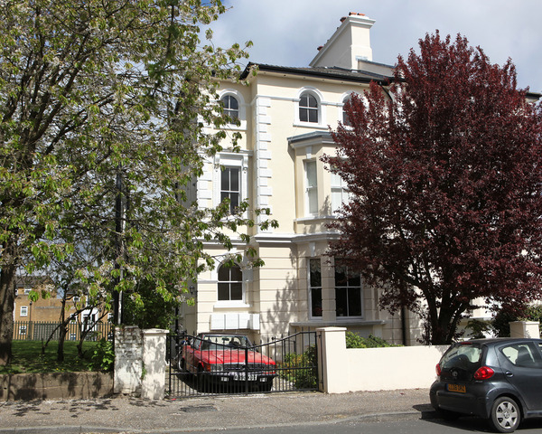  Image of 2 bedroom Apartment for sale in Belvedere Road London SE19 at Belvedere Road  Crystal Palace, SE19 2HP