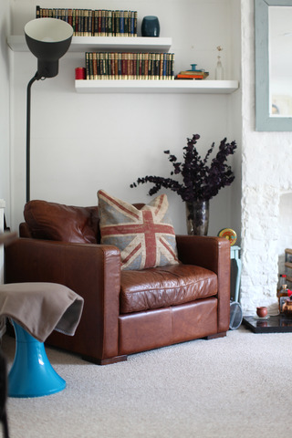  Image of 2 bedroom Apartment for sale in Belvedere Road London SE19 at Belvedere Road  Crystal Palace, SE19 2HP
