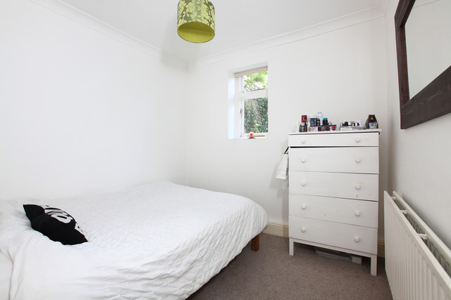  Image of 2 bedroom Apartment for sale in Belvedere Road London SE19 at Belvedere Road  Crystal Palace, SE19 2HP