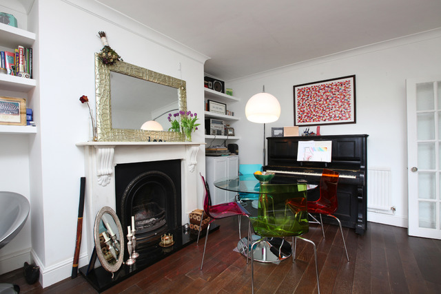  Image of 2 bedroom Apartment for sale in Belvedere Road London SE19 at Belvedere Road  Crystal Palace, SE19 2HP