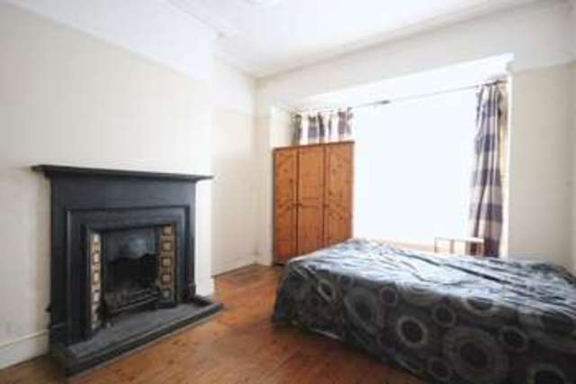  Image of 4 bedroom Terraced house to rent in Bennett Road Headingley Leeds LS6 at Bennett Road Headingley Leeds, LS6 3HN