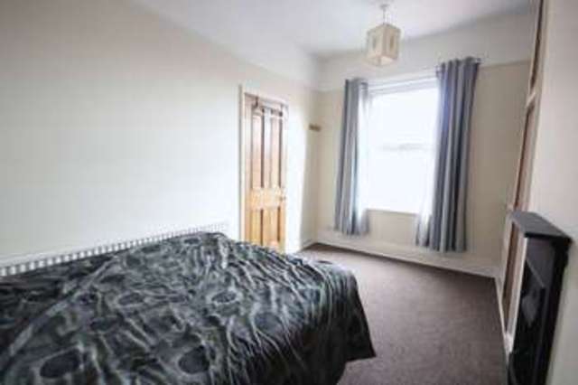  Image of 4 bedroom Terraced house to rent in Bennett Road Headingley Leeds LS6 at Bennett Road Headingley Leeds, LS6 3HN