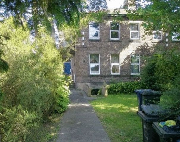  Image of 3 bedroom Flat to rent in Bentinck Villas Newcastle upon Tyne NE4 at Bentinck Villas Array Blakelaw, NE4 6UR