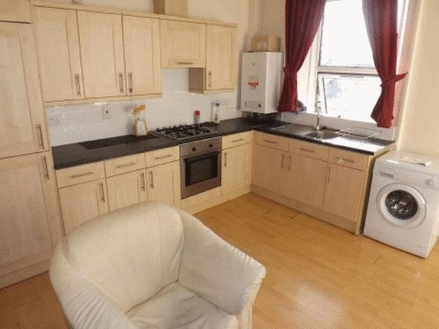  Image of 2 bedroom Flat to rent in Bentinck Villas Newcastle upon Tyne NE4 at Bentinck Villas Array Blakelaw, NE4 6UR