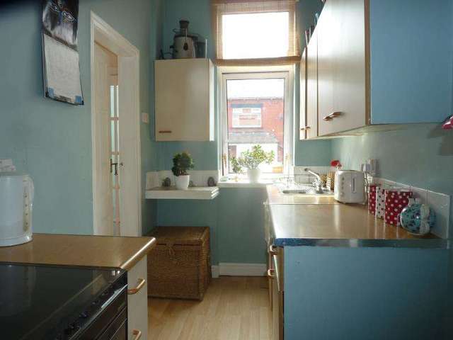  Image of 2 bedroom Detached house for sale in Berkeley Avenue Leeds LS8 at Leeds, LS8 3RH