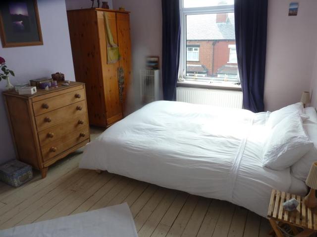  Image of 2 bedroom Detached house for sale in Berkeley Avenue Leeds LS8 at Leeds, LS8 3RH
