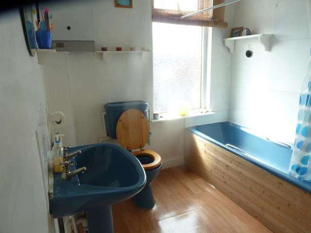  Image of 2 bedroom Detached house for sale in Berkeley Avenue Leeds LS8 at Leeds, LS8 3RH