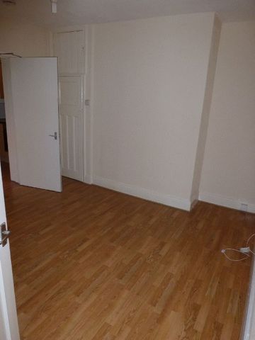  Image of 2 bedroom Flat to rent in Bilbrough Gardens Newcastle upon Tyne NE4 at Bilbrough Gardens Array Blakelaw, NE4 8YA