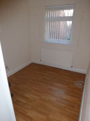  Image of 2 bedroom Flat to rent in Bilbrough Gardens Newcastle upon Tyne NE4 at Bilbrough Gardens Array Blakelaw, NE4 8YA