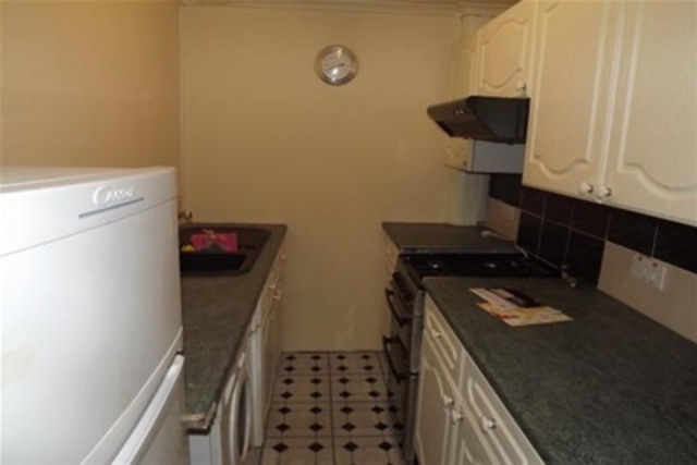  Image of 2 bedroom Flat to rent in Binnie Street Gourock PA19 at Gourock Inverclyde Inverclyde, PA19 1JS