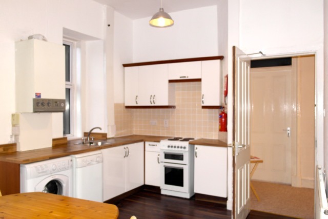 Image of 3 bedroom Flat to rent in Blackness Avenue Dundee DD2 at West End Dundee Dundee, DD2 1ET