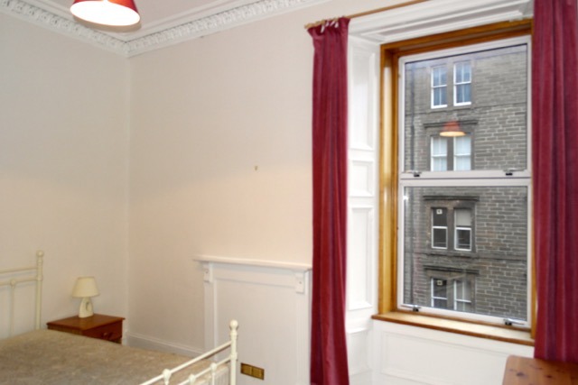  Image of 3 bedroom Flat to rent in Blackness Avenue Dundee DD2 at West End Dundee Dundee, DD2 1ET