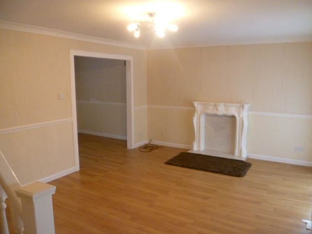  Image of 2 bedroom Semi-Detached house to rent in Boden Quadrant Motherwell ML1 at Motherwell North Lanarkshire North Lanarkshire, ML1 3UX