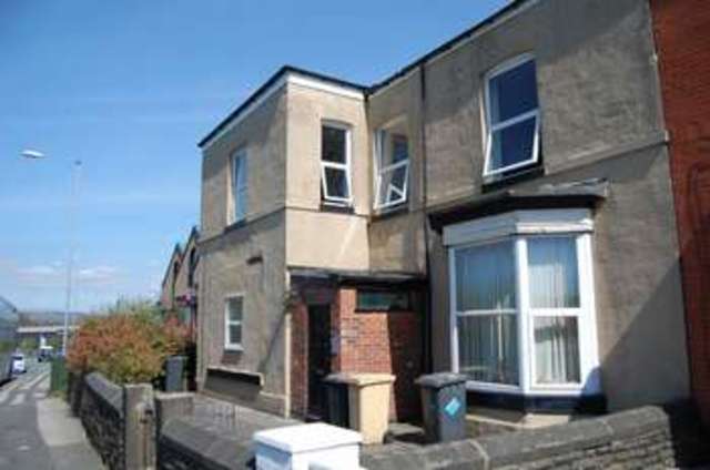  Image of 1 bedroom Flat to rent in Bolton Road Farnworth Bolton BL4 at Bolton Road Farnworth Bolton, BL4 7JU