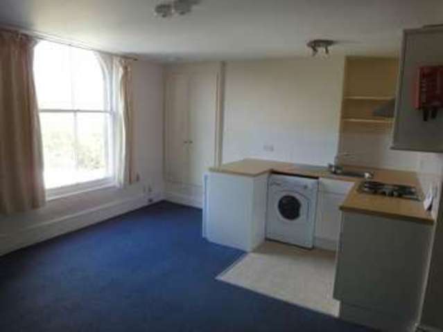  Image of 1 bedroom Flat to rent in Bonhay Road Exeter EX4 at Bonhay Road St Davids Exeter, EX4 4BP